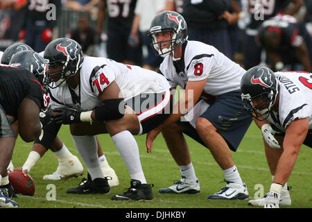 July 31, 2010 - Houston, Texas, United States of America - 31 July 2010: Houston Texans quarterback Matt Schaub takes a snap during offensive drills. The Houston Texans had their second day of training camp 2010 at the at Methodist Training Center, Houston, Texas..Mandatory Credit: Luis Leyva/Southcreek Global (Credit Image: © Southcreek Global/ZUMApress.com) Stock Photo