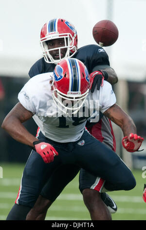 Buffalo Bills defensive back Bryan Scott (#43) signs autographs after a  minicamp event at Ralph Wilson Stadium in Orchard Park, New York. (Credit  Image: © Mark Konezny/Southcreek Global/ZUMApress.com Stock Photo - Alamy