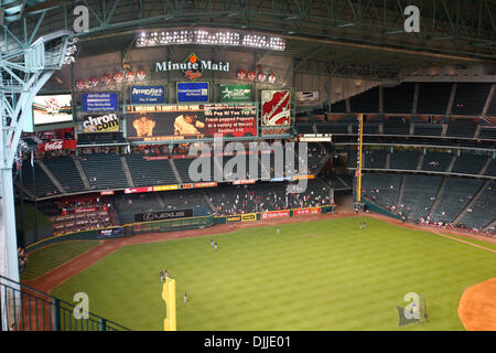 Astros Launch 2010 Pink In The Park Campaign With Brunch and