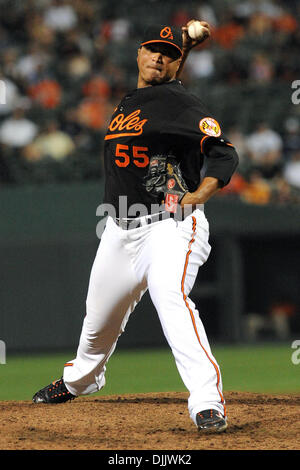 Baltimore Orioles pitcher Alfredo Simon works out as pitchers and ...