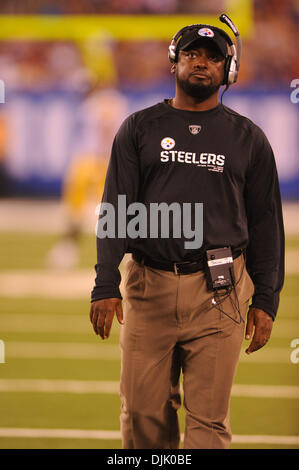 21 Aug, 2010: Pittsburgh Steelers head coach Mike Tomlin paces the sidelines during first half NFL preseason action between the New York Giants and Pittsburgh Steelers at New Meadowlands Stadium in East Rutherford, New Jersey. (Credit Image: © Will Schneekloth/Southcreek Global/ZUMApress.com) Stock Photo