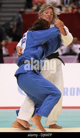 Sep 11, 2010 - Tokyo, Japan - KAORI MATUMOTO of Japan (blue) competes against TELMA MONTEIRO of Portugal in the women's judo 57kg final match during the World Judo Championships Tokyo 2010 at the Yoyogi National Gymnasium. (Credit Image: © Koichi Kamoshida/Jana Press/ZUMApress.com) Stock Photo