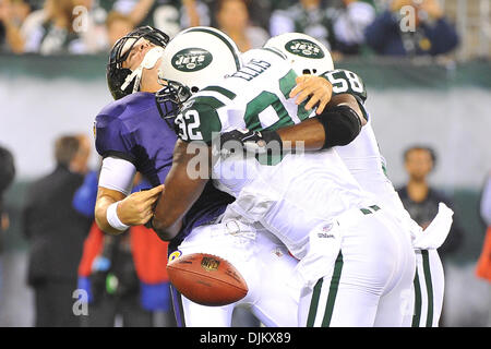 New York Jets defensive end Micheal Clemons (72) runs against the Chicago  Bears during an NFL football game Sunday, Nov. 27, 2022, in East  Rutherford, N.J. (AP Photo/Adam Hunger Stock Photo - Alamy