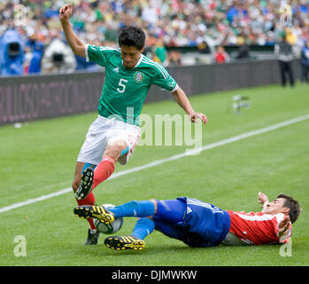 Sept. 12, 2010 - Oakland, California, U.S. - Defender RICARDO OSORIO #5 tries to maintain control of the ball during the FIFA friendly match between Mexico and Paraguay. (Credit Image: © William Mancebo/ZUMAPRESS.com) Stock Photo