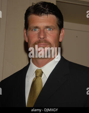 Sept. 27, 2010 - New York, New York, U.S. - Former Major League Baseball pitcher for New York Yankees among others SCOTT ERICKSON at the 25th Anniversary of the Great Sports Legends Dinner at the Waldorf Astoria in NYC. (Credit Image: © Jeffrey Geller/ZUMApress.com) Stock Photo