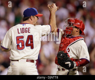 Brad Lidge & Carlos Ruiz celebrate winning Game Five of the 2008 NLCS