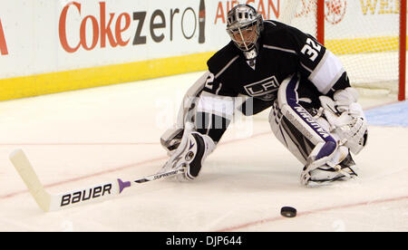 Apr. 06, 2008 - Los Angeles, California, U.S. - Los Angeles Kings goalie Jonathan Quick (32) reaches for the puck in the second period during a NHL hockey game at the Staples Center on Tuesday, October 12, 2010, in Los Angeles. (SGVN/Staff Photo by Keith Birmingham/SPORTS) (Credit Image: © San Gabriel Valley Tribune/ZUMApress.com) Stock Photo