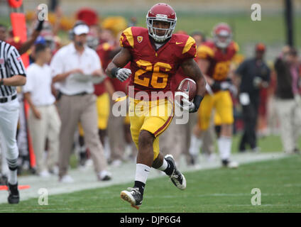 Apr. 10, 2008 - Los Angeles, California, U.S. - Southern California running back Marc Tyler (26) runs for a first down against California in the first half during a NCAA, PAC 10 football game at the Los Angeles Memorial Coliseum on Saturday, October 16, 2010, in Los Angeles. (SGVN/Staff Photo by Keith Birmingham/SPORTS) (Credit Image: © San Gabriel Valley Tribune/ZUMApress.com) Stock Photo