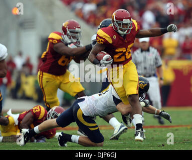 Apr. 10, 2008 - Los Angeles, California, U.S. - Southern California running back Marc Tyler (26) runs for a first down in the first half during a NCAA, PAC 10 football game at the Los Angeles Memorial Coliseum on Saturday, October 16, 2010, in Los Angeles. (SGVN/Staff Photo by Keith Birmingham/SPORTS) (Credit Image: © San Gabriel Valley Tribune/ZUMApress.com) Stock Photo