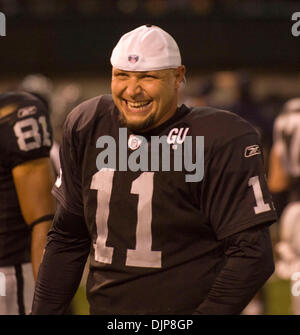 Sep 08, 2008 - OAKLAND, CA, USA - Denver Broncos running back MICHAEL  PITTMAN celebrates and taunts the Oakland Raiders fans after a touchdown.  (Credit Image: © AL GOLUB/Golub Photography/Golub Photography Stock Photo -  Alamy