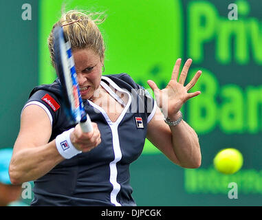 Mar 28, 2010 - Key Biscayne, Florida, USA - KIM CLIJSTERS of Belgium returns a shot against Shahar Peer of Israel during day six action of the third round of the 2010 Sony Ericsson Open at Crandon Park Tennis Center. Belgium's former world number one eased past 17th seed Shahar Peer in just 50 minutes, beating the Israeli 6-0 6-1. (Credit Image: © Gaston De Cardenas/ZUMA Press) Stock Photo