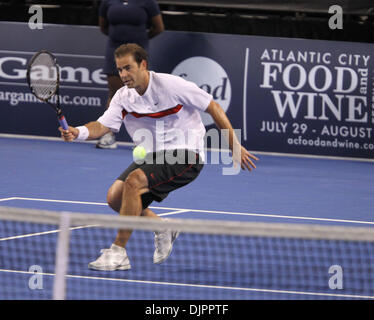 Apr 10, 2010 - Atlantic City , New Jersey , USA - PETE SAMPRAS sets up for a return in action in the match. Andy Roddick went on to win the 3rd match in the Caesars Tennis Classic at Historic Boardwalk Hall  in Atlantic City NJ on Saturday April 10, 2010.   (Credit Image: © Tom Briglia/ZUMA Press) Stock Photo