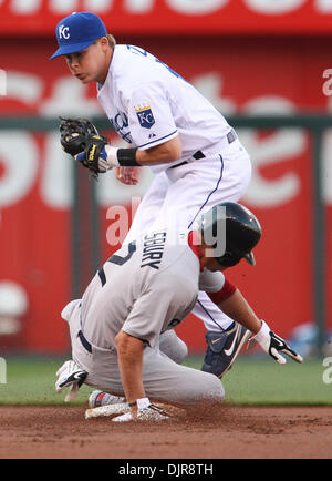 Boston Red Sox's Jacoby Ellsbury gets past St. Louis Cardinals relief ...