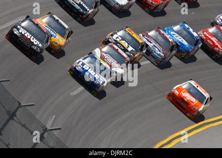 Apr. 25, 2010 - Lincoln, Alabama, U.S - 25 April 2010: There was several 3-wide racing during the Aaron's 499 at Talladega SuperSpeedway in Lincoln, Alabama. (Credit Image: © Jason Clark/Southcreek Global/ZUMApress.com) Stock Photo