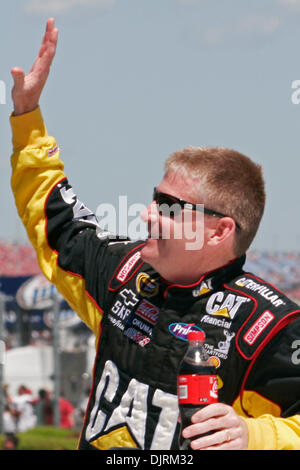 Apr. 25, 2010 - Lincoln, Alabama, U.S - 25 April 2010: Caterpillar driver Jeff Burton (31) prior to the Aaron's 499 at Talladega SuperSpeedway in Lincoln, Alabama. (Credit Image: © Jason Clark/Southcreek Global/ZUMApress.com) Stock Photo