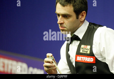 Apr. 19, 2010 - Sheffield, England - SHEFFIELD, ENGLAND - APRIL 19: Ronnie OSullivan of England in action against Liang Wenbo of China, during the 1st Round of the Betfred World Snooker Championships at the Crucible Theater in Sheffield, England. (Credit Image: © Michael Cullen/Southcreek Global/ZUMApress.com) Stock Photo