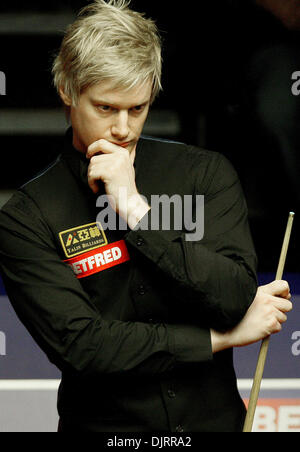 Apr. 30, 2010 - Sheffield, England - SHEFFIELD, ENGLAND - 30th April 2010 : Neil Robertson Australia in action against Ali Carter of England, during the semi-finals- (best of 33 frames) at the Betfred World Snooker Championships at the Crucible Theater in Sheffield, England. (Credit Image: © Michael Cullen/Southcreek Global/ZUMApress.com) Stock Photo