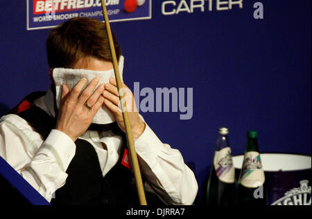 Apr. 30, 2010 - Sheffield, England - SHEFFIELD, ENGLAND - 30th April 2010  Ali Carter of England in action against  Neil Robertson Australia, during the semi-finals- (best of 33 frames) at the Betfred World Snooker Championships at the Crucible Theater in Sheffield, England. (Credit Image: © Michael Cullen/Southcreek Global/ZUMApress.com) Stock Photo