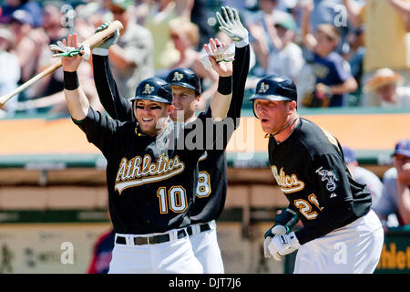 Oakland, Calif. - Cleveland Indians OF Grady Sizemore (24) at bat during  game action on Friday at the Oakland-Alameda County Coliseum. The Oakland  Athletics defeated the Cleveland Indians 10-0. (Credit Image: ©