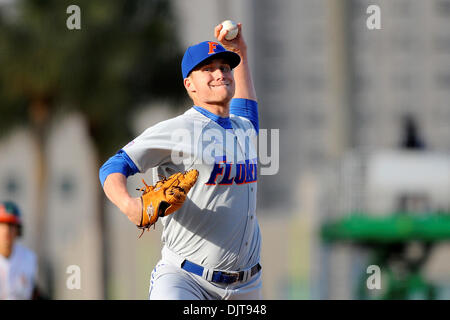 Florida Gators reliever Kevin Chapman prepares to fire as the.5th ranked Florida Gators beat the 10th ranked Miami Hurricanes 4-2 at Alex Rodriguez Park in Coral Gables, Florida. (Credit Image: © Ron Hurst/Southcreek Global/ZUMApress.com) Stock Photo