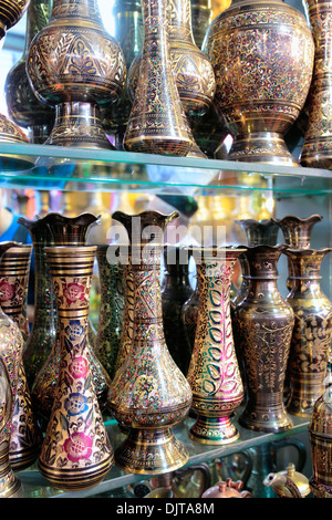 Souvenir souvenirs vendor shop Muslim quarter market, Xian, China Stock ...