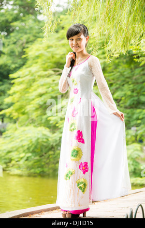 Vietnam traditioanl cloth Ao Dai model, Nueet,20, Hanoi, vietnam Stock Photo
