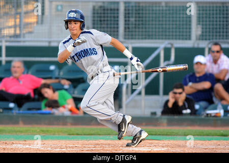 St. Thomas University Bobcats OF Andrew Rodriguez (1) runs out bunt. The 14th ranked Miami Hurricanes defeated the St. Thomas University Bobcats 9-6 at Alex Rodriguez Park in Coral Gables, Florida. (Credit Image: © Ron Hurst/Southcreek Global/ZUMApress.com) Stock Photo