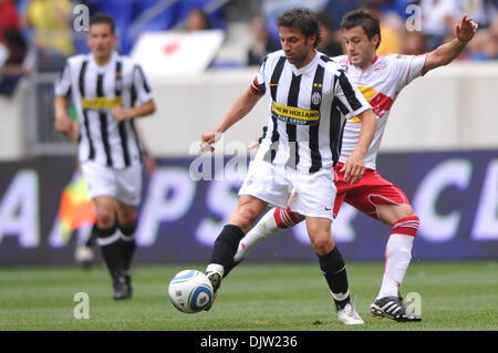 Juventus FC forward Alessandro Del Piero (10) gets away from Red Bulls midfielder Sinisa Ubiparipovic (8) during first half friendly soccer action between the New york Red Bulls and Juventus at Red Bull Arena, Harrison, New Jersey. (Credit Image: © Will Schneekloth/Southcreek Global/ZUMApress.com) Stock Photo
