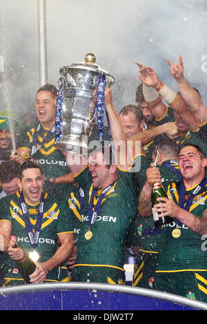 Manchester, UK. 30th Nov, 2013. Team Australia lift the trophy and celebrate winning the Rugby League World Cup Final between New Zealand and Australia at Old Trafford Manchester. Credit:  Action Plus Sports/Alamy Live News Stock Photo