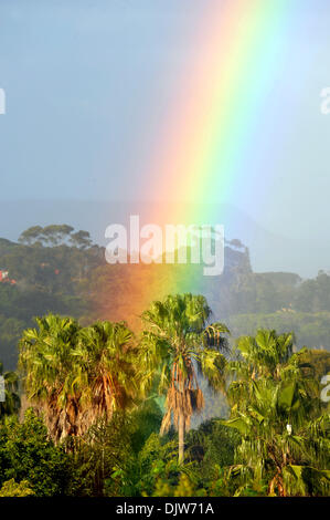 A colourful rainbow in Hout Bay near by Cape Town, South Africa, 09 June 2012. Photo: Ralf Hirschberger Stock Photo