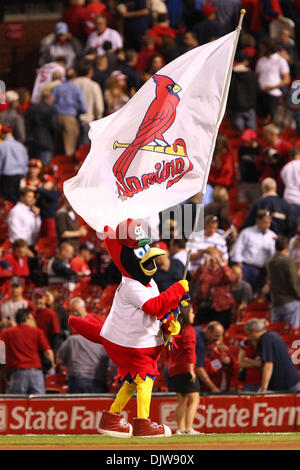Fredbird, the St. Louis Cardinals&#39; mascot draws attention to himself Stock Photo: 63250191 - Alamy