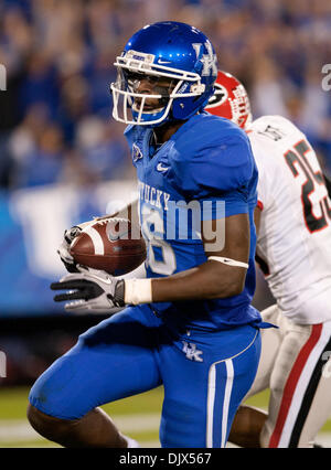 Oct. 23, 2010 - Lexington, Kentucky, United States of America - Kentucky wide receiver La'Rod King (16) catches a touchdown pass just before the end of the half vs Georgia from Commwealth Stadium in Lexington. Georgia leads at the half 28 to 10. (Credit Image: © Wayne Litmer/Southcreek Global/ZUMApress.com) Stock Photo