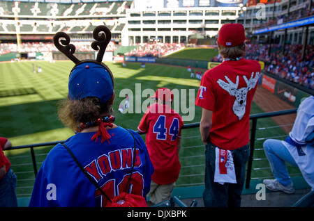 during game 3 of the 2010 World Series between the San Francisco Giants and  the Texas Rangers on Saturday, Oct. 30, 2010 in Arlington, Tx. (Michael  Macor/San Francisco Chronicle via AP Stock Photo - Alamy