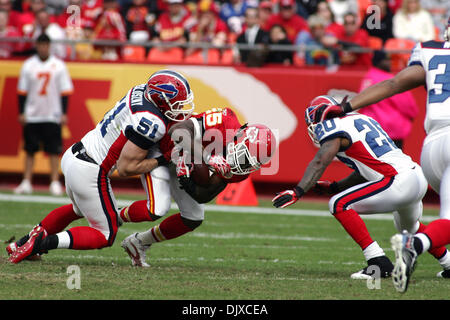 Oct. 31, 2010 - Kansas City, Missouri, United States of America - Buffalo Bills linebacker Paul Posluszny (51) takes down Kansas City Chiefs running back Jamaal Charles (25). The Kansas CIty Chiefs defeat the Buffalo Bills 13-10 during overtime in the game at Arrowhead Stadium. (Credit Image: © Jacob Paulsen/Southcreek Global/ZUMApress.com) Stock Photo