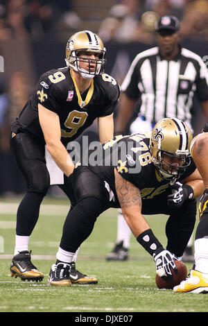 New Orleans Saints' Jonathan Goodwin during the first half of an NFL ...