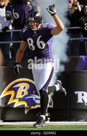 Baltimore Ravens tight end Nathan Overbay (86) takes a Tyrod Taylor pass  for 7 yards before New Orleans Saints linebacker Todd Davis (95) was able  to make the tackle late in the