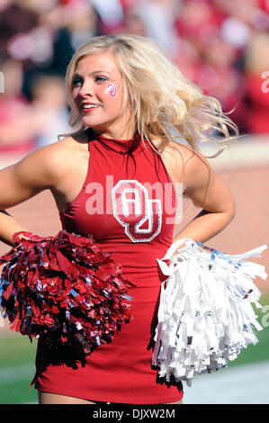 Nov. 13, 2010 - Norman, Oklahoma, United States of America - Oklahoma cheerleaders during game action as the #19 Oklahoma Sooners route the Texas Tech Red Raiders 45-7 at Memorial Stadium in Norman, Oklahoma. (Credit Image: © Steven Leija/Southcreek Global/ZUMApress.com) Stock Photo