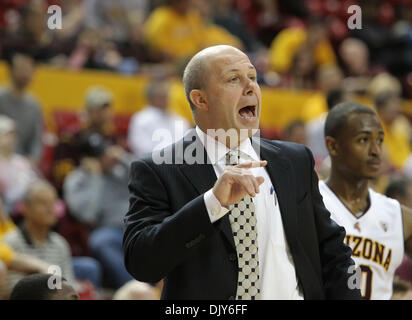 Nov. 20, 2010 - Tempe, Arizona, United States of America - ASU Head Coach, Herb Sendek, yells out the play to his players in the 4th quarter. (Credit Image: © Bruce Yeung/Southcreek Global/ZUMAPRESS.com) Stock Photo