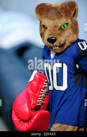 Nov. 26, 2010 - Pittsburgh, Pennsylvania, United States of America - 26 November 2010: Pittsburgh Panther mascot Roc (#00)gets ready for the Backyard Brawl, before the game, at Heinz Field in Pittsburgh Pennsylvania. West Virginia defeats Pittsburgh 35-10. (Credit Image: © Paul Lindenfelser/Southcreek Global/ZUMAPRESS.com) Stock Photo