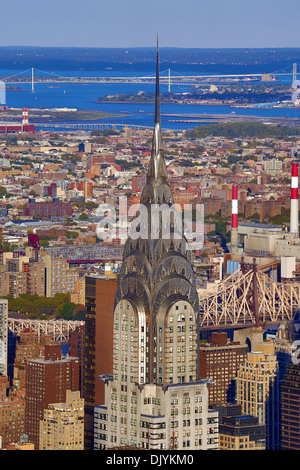General view of the New York Manhattan city skyline and the Chrysler Building, New York. America Stock Photo