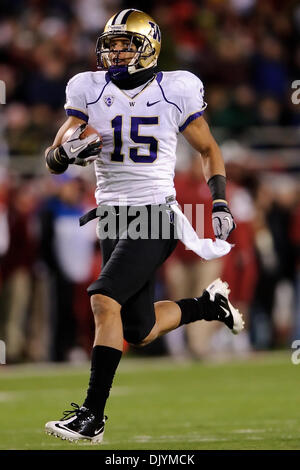 Dec. 4, 2010 - Pullman, Washington, United States of America - Washington Huskies wide receiver Jermaine Kearse (15) runs the ball in for a touchdown during the game between Washington State and the University of Washington at Martin Stadium in Pullman, WA. Washington defeated Washington State 35-28. (Credit Image: © Steven Bisig/Southcreek Global/ZUMAPRESS.com) Stock Photo