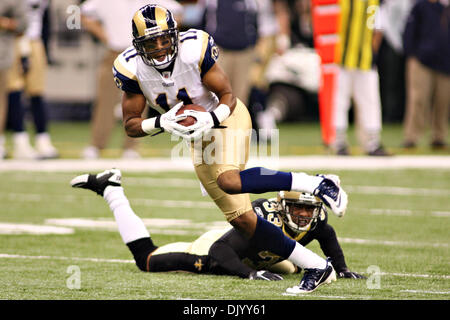 Dec 12, 2010: St. Louis Rams wide receiver Brandon Gibson (11) catches a ball with New Orleans Saints cornerback Jabari Greer (33) defending during game action between the New Orleans Saints and the St. Louis Rams at the Louisiana Superdome in New Orleans, Louisiana. Saints win 31-13. (Credit Image: © Donald Page/Southcreek Global/ZUMAPRESS.com) Stock Photo