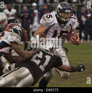 Oakland, California, USA. 21st Dec, 2008. Oakland Raiders cornerback Nnamdi  Asomugha #21 celebrates blocking pass for Houston Texans tight end Owen  Daniels #81 on Sunday, December 21, 2008, at Oakland-Alameda County Coliseum