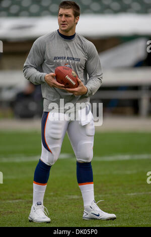 Dec. 19, 2010 - Oakland, California, U.S. - Denver Broncos quarterback TIM TEBOW #15. (Credit Image: © William Mancebo/ZUMAPRESS.com) Stock Photo