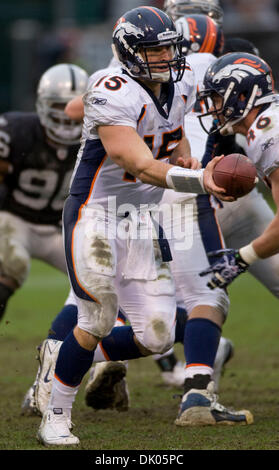 Dec. 19, 2010 - Oakland, California, U.S. - Denver Broncos quarterback TIM TEBOW #15. (Credit Image: © William Mancebo/ZUMAPRESS.com) Stock Photo