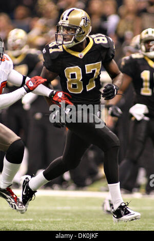 Dec 12, 2010: New Orleans Saints wide receiver Adrian Arrington (87) looks for the ball during game action between the New Orleans Saints and the Tampa Bay Buccaneers at the Louisiana Superdome in New Orleans, Louisiana. The Buccaneers won 23-13. (Credit Image: © Donald Page/Southcreek Global/ZUMAPRESS.com) Stock Photo