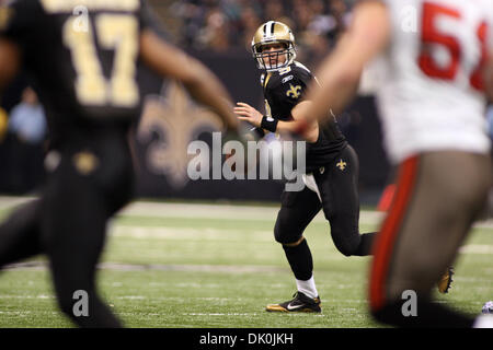 Dec 12, 2010: New Orleans Saints quarterback Drew Brees (9) looks to throw during game action between the New Orleans Saints and the Tampa Bay Buccaneers at the Louisiana Superdome in New Orleans, Louisiana. The Buccaneers won 23-13. (Credit Image: © Donald Page/Southcreek Global/ZUMAPRESS.com) Stock Photo