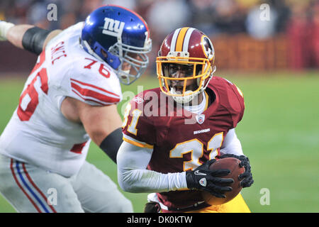 05 September 2012: New York Giants guard Chris Snee (76) during a week 1  NFL matchup between the Dallas Cowboys and New York Giants at Metlife  Stadium Stock Photo - Alamy