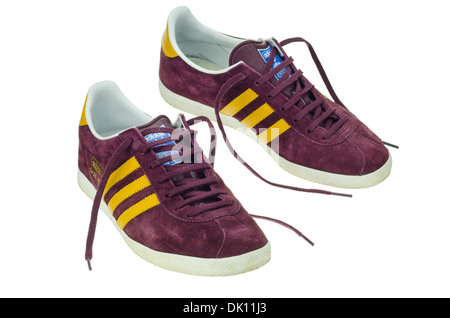 adidas gazelle silver green womens ADIDAS ORIGINALS GAZELLE LO PRO yellow and burgundy sneakers for men a   Pavidas