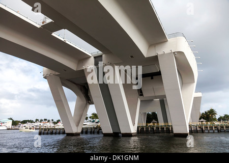 The 17th Street Causeway double-leaf bascule bridge, crosses the Intracoastal at Port Everglades in Fort Lauderdale, Florida USA Stock Photo